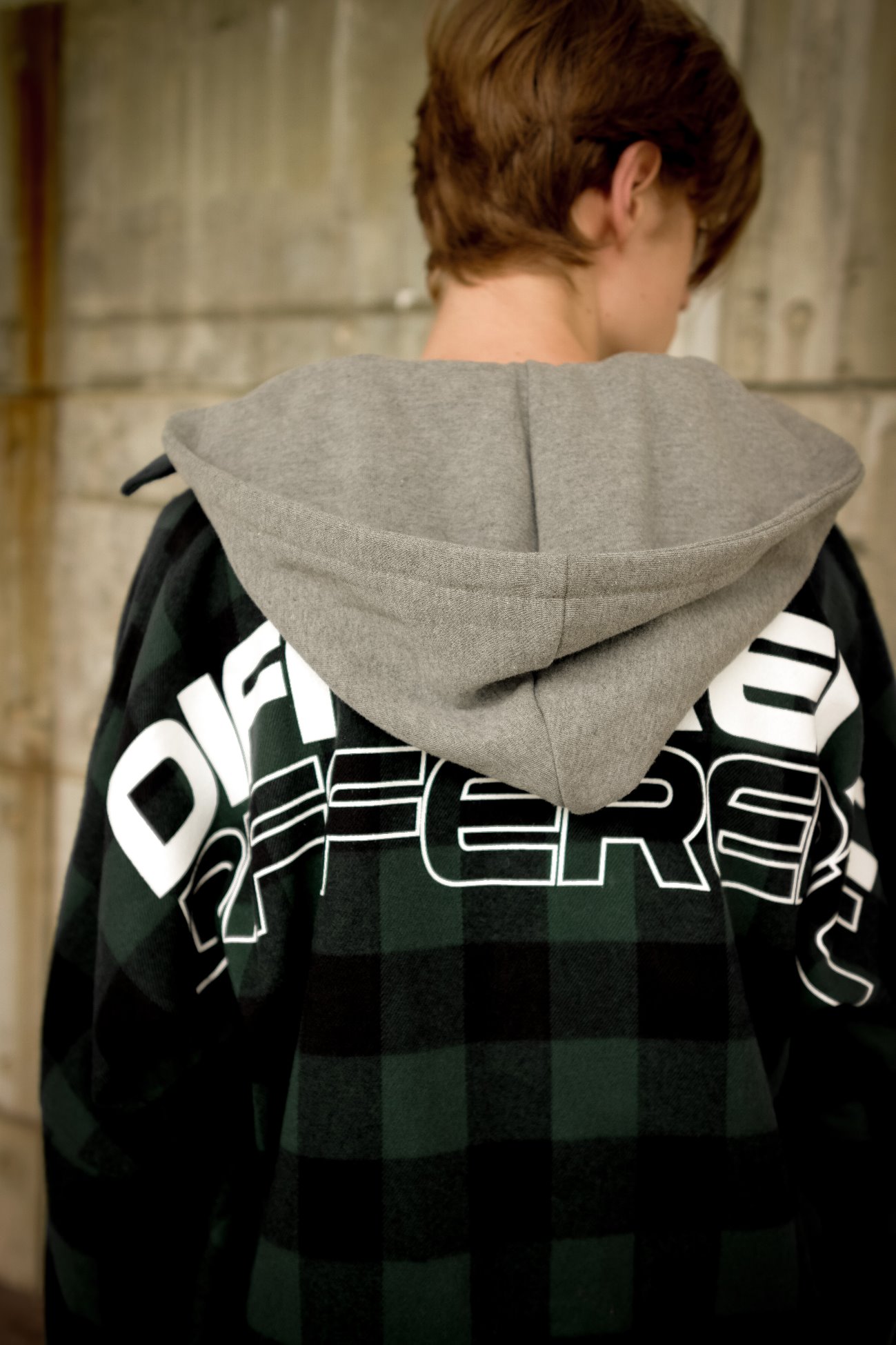 [UNISEX] DIFFERENT LETTERED CHECK HOOD SHIRTS GREEN